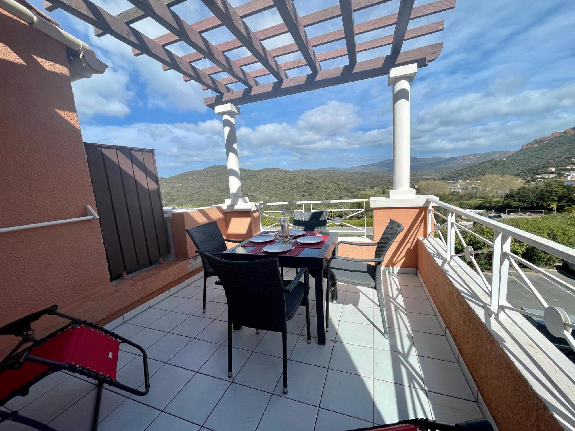 Appartement Cap Esterel 4/5 Personnes Saint-Raphael  Exterior photo