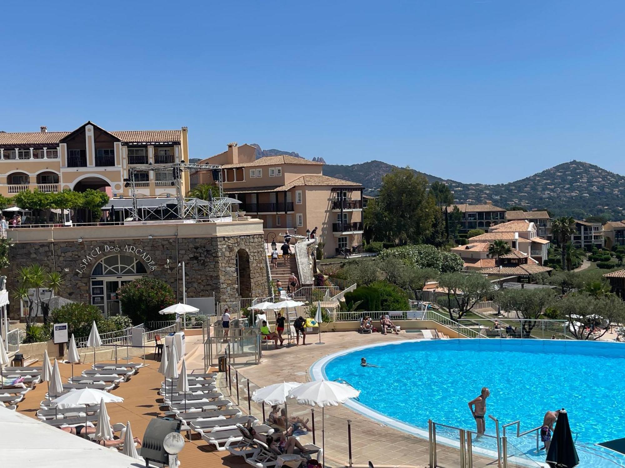 Appartement Cap Esterel 4/5 Personnes Saint-Raphael  Exterior photo